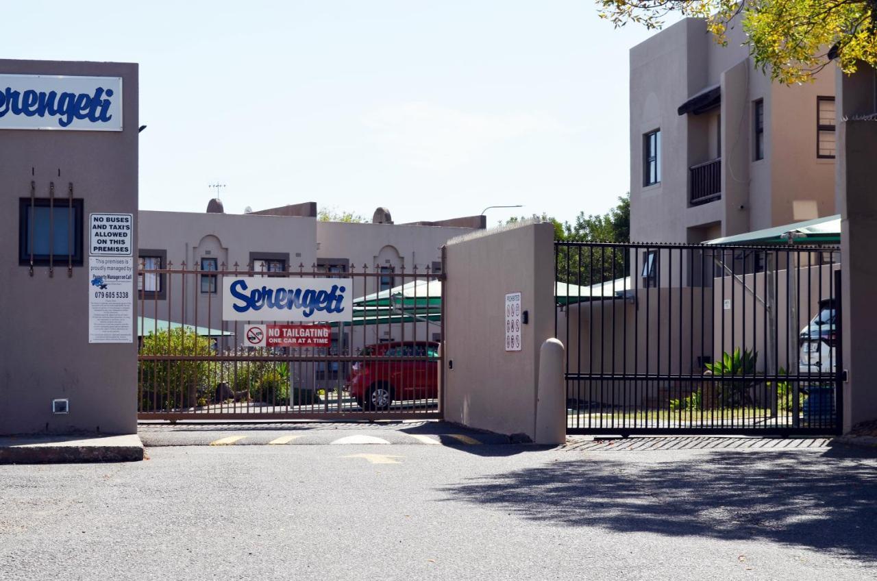 Broadway Self Catering Apartments Durbanville Exterior foto