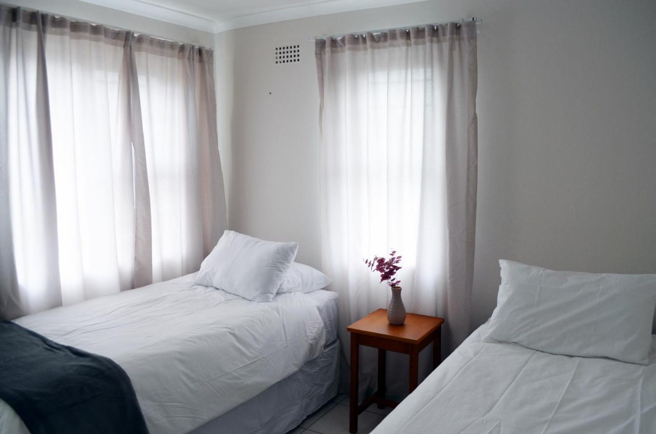 Broadway Self Catering Apartments Durbanville Exterior foto
