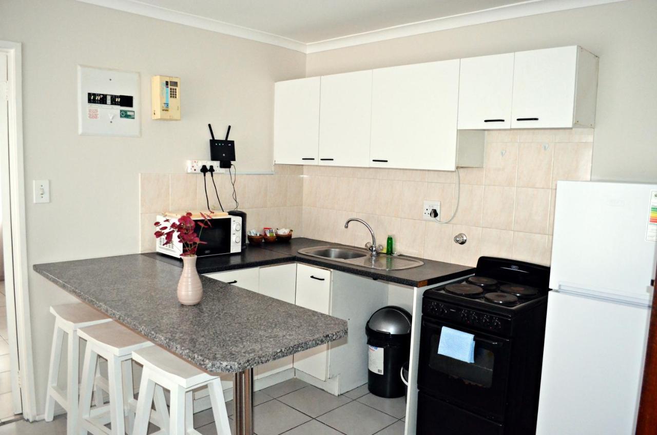 Broadway Self Catering Apartments Durbanville Exterior foto