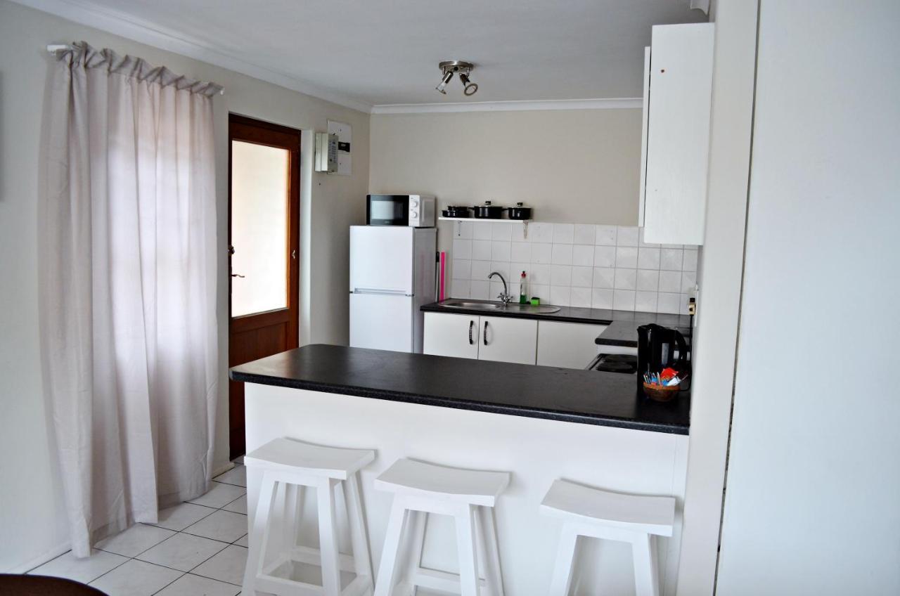 Broadway Self Catering Apartments Durbanville Exterior foto