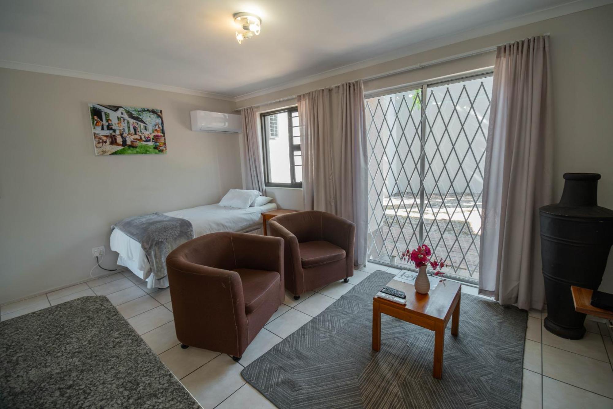 Broadway Self Catering Apartments Durbanville Exterior foto