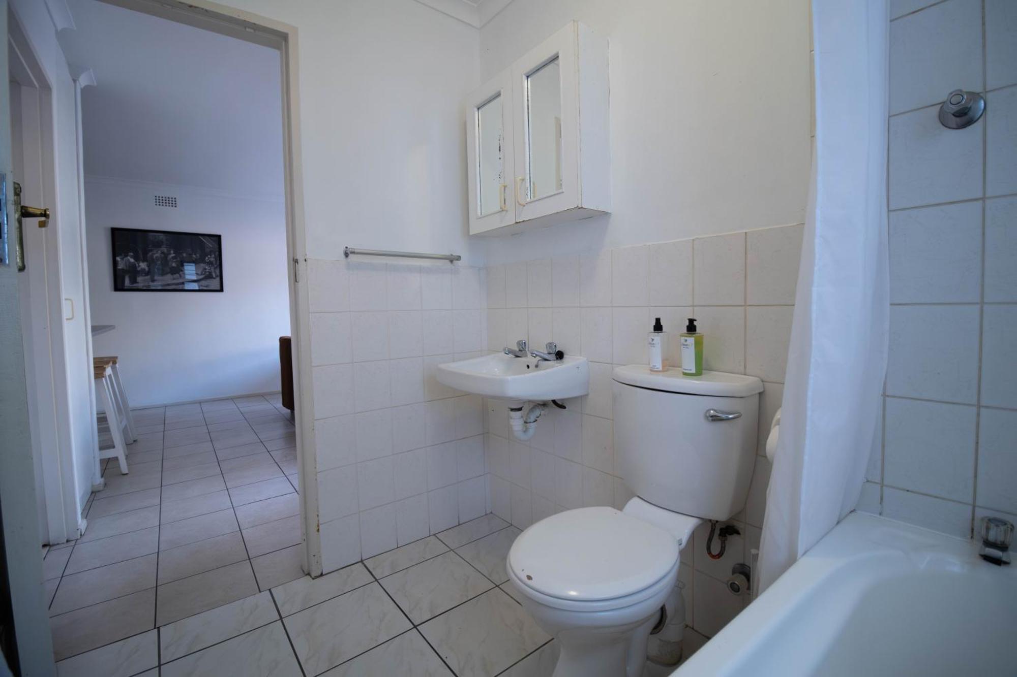 Broadway Self Catering Apartments Durbanville Exterior foto