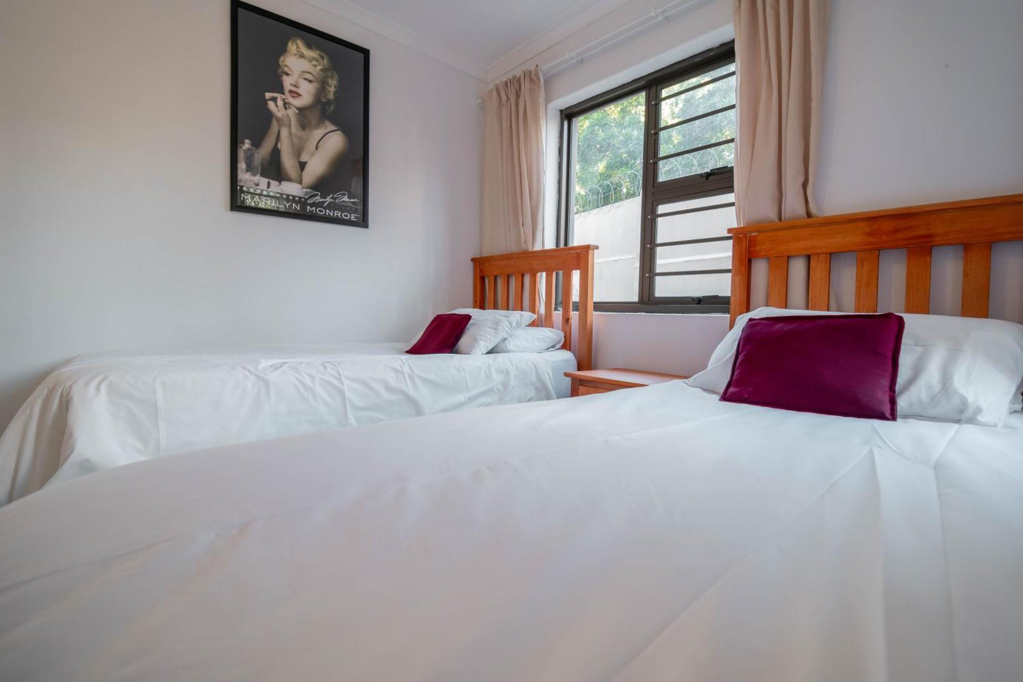 Broadway Self Catering Apartments Durbanville Exterior foto